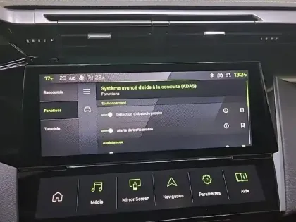 Photo 20 Peugeot 408  PureTech 130 ch S&S EAT8