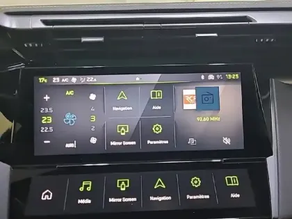 Photo 23 Peugeot 408  PureTech 130 ch S&S EAT8