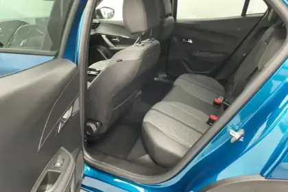 Photo 77 Peugeot 2008  Hybrid 145 e-DCS6