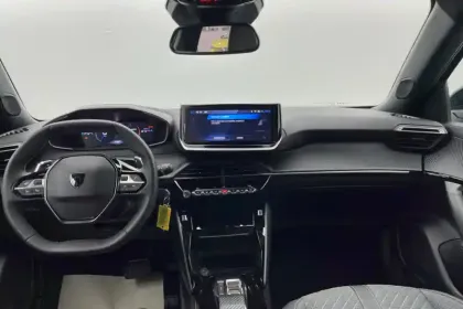Photo 72 Peugeot 2008  Hybrid 145 e-DCS6