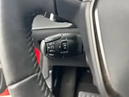 Photo 18 Peugeot 208  PureTech 100 S&S EAT8