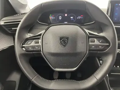 Photo 22 Peugeot 208  PureTech 100 S&S BVM6