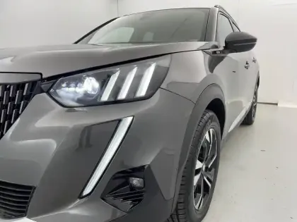 Photo 23 Peugeot 2008  PureTech 130 S&S EAT8