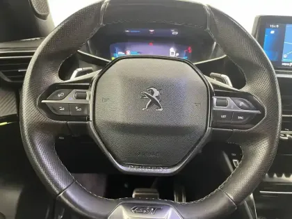 Photo 22 Peugeot 2008  PureTech 130 S&S EAT8