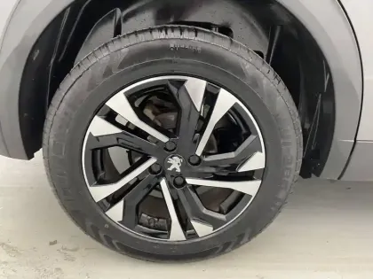 Photo 18 Peugeot 2008  PureTech 130 S&S EAT8