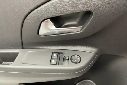 Photo 18 Opel Corsa  1.2 75 ch BVM5