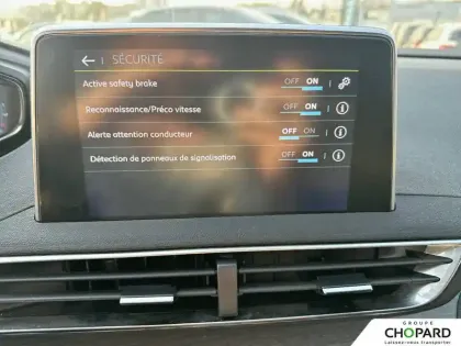 Photo 18 Peugeot 3008  Hybrid 225 e-EAT8