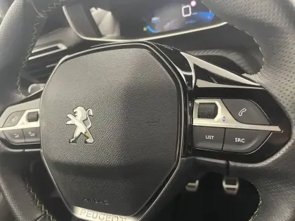 Photo 92 Peugeot 208  PureTech 100 S&S BVM6