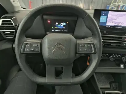 Photo 8 Citroën C4 e- 136 ch Automatique