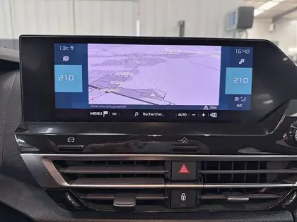 Photo 14 Citroën C4 e- 136 ch Automatique