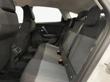 Photo 11 Citroën C4 e- 136 ch Automatique