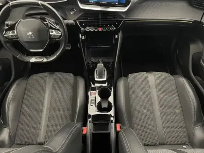 Photo 62 Peugeot 2008  Electrique 136 ch