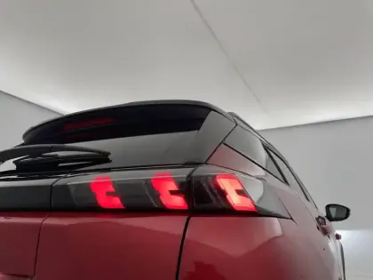 Photo 24 Peugeot 2008  Electrique 136 ch