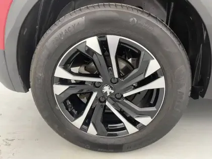 Photo 18 Peugeot 2008  Electrique 136 ch