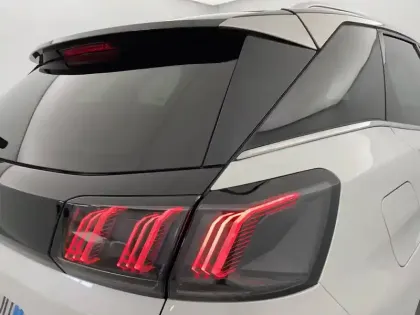 Photo 94 Peugeot 3008  Hybrid4 300 e-EAT8