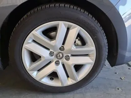 Photo 49 Renault Clio Gén. V (BJA) Ph1 Business 5