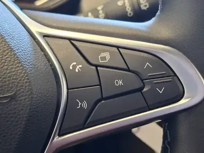 Photo 76 Renault Clio Gén. V (BJA) Ph1 Business 5