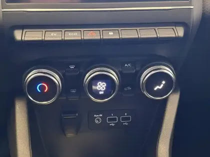 Photo 37 Renault Clio  E-Tech 140 - 21N