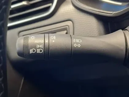 Photo 72 Renault Clio Gén. V (BJA) Ph1 Business 5