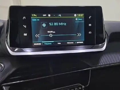 Photo 18 Peugeot 208  Electrique 50 kWh 136ch