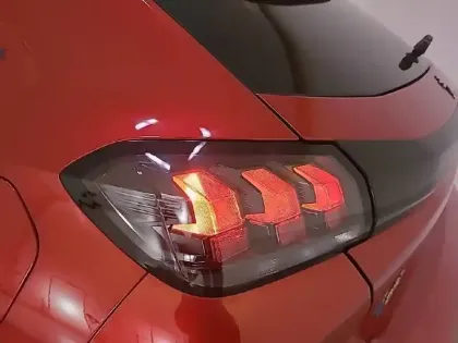 Photo 16 Peugeot 208  Electrique 50 kWh 136ch