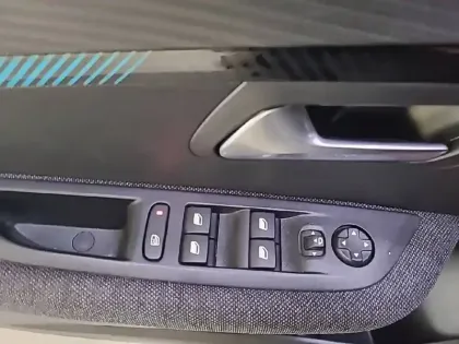 Photo 30 Peugeot 208  Electrique 50 kWh 136ch