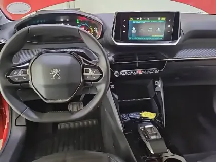 Photo 7 Peugeot 208  Electrique 50 kWh 136ch