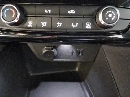 Photo 24 Opel Corsa  1.2 Turbo 100 ch BVM6