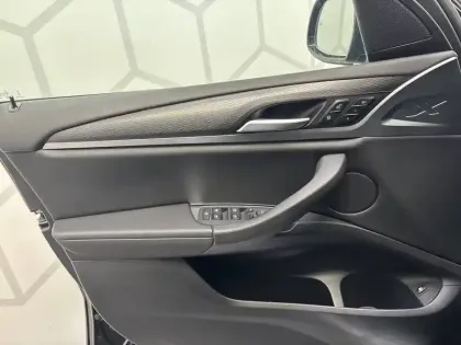 Photo 33 BMW X3  xDrive 30e 292ch BVA8