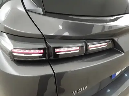 Photo 16 Peugeot 308  SW PureTech 130ch S&S BVM6