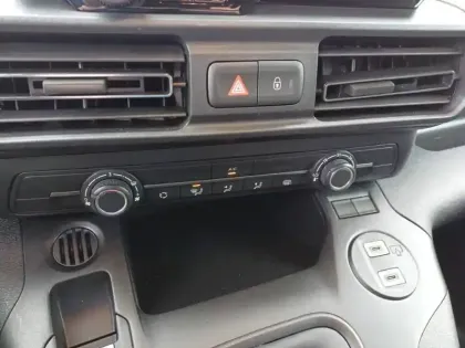 Photo 19 Opel Combo  CARGO M 650 KG BLUEHDI 100 S&S BVM6