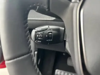 Photo 19 Peugeot 208  Electrique 50 kWh 136ch