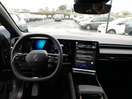 Photo 53 Renault Espace  E-Tech full hybrid 200 GSR2