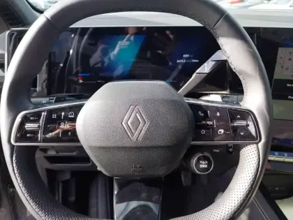 Photo 12 Renault Espace  E-Tech full hybrid 200 GSR2