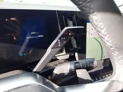 Photo 11 Renault Espace  E-Tech full hybrid 200 GSR2