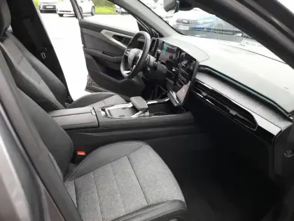 Photo 57 Renault Espace  E-Tech full hybrid 200 GSR2