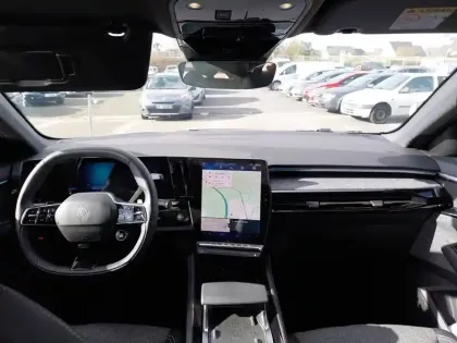 Photo 8 Renault Espace  E-Tech full hybrid 200 GSR2