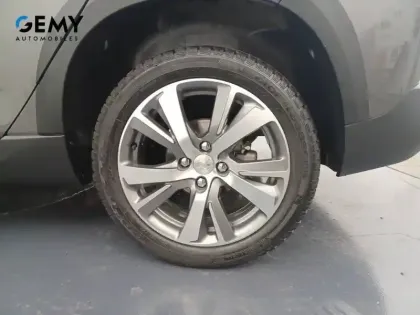 Photo 31 Peugeot 2008  1.2 PureTech 110ch S&S BVM5