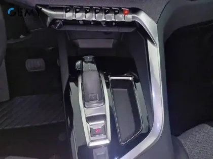 Photo 13 Peugeot 3008  Puretech 130ch S&S EAT8