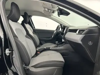 Photo 98 Renault Clio  E-Tech full hybrid 145 ch GSR2