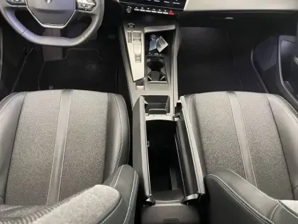 Photo 24 Peugeot 308  SW BlueHDi 130ch S&S EAT8