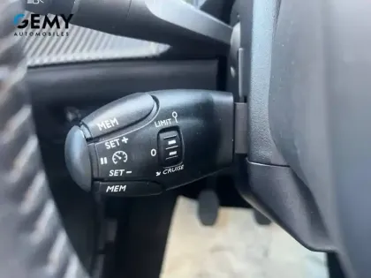 Photo 14 Peugeot 208  PureTech 100 S&S BVM6