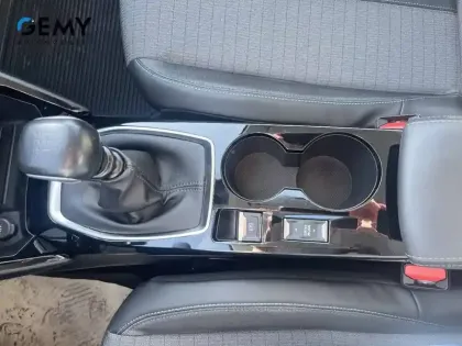 Photo 18 Peugeot 208  PureTech 100 S&S BVM6