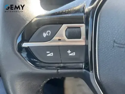 Photo 12 Peugeot 208  PureTech 100 S&S BVM6