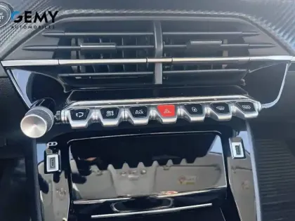 Photo 17 Peugeot 208  PureTech 100 S&S BVM6