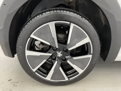 Photo 18 Peugeot 208  Electrique 50 kWh 136ch