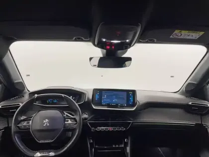 Photo 29 Peugeot 208  Electrique 50 kWh 136ch