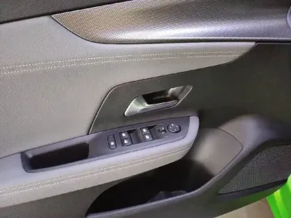 Photo 33 Opel Mokka  Electrique 136 ch & Batterie 50 kWh