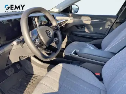 Photo 7 Renault Megane  E-Tech ER EV60 130ch super charge