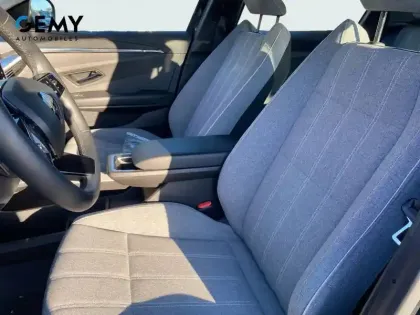 Photo 8 Renault Megane  E-Tech ER EV60 130ch super charge